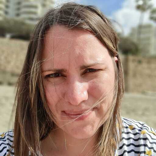 Annette Dhami